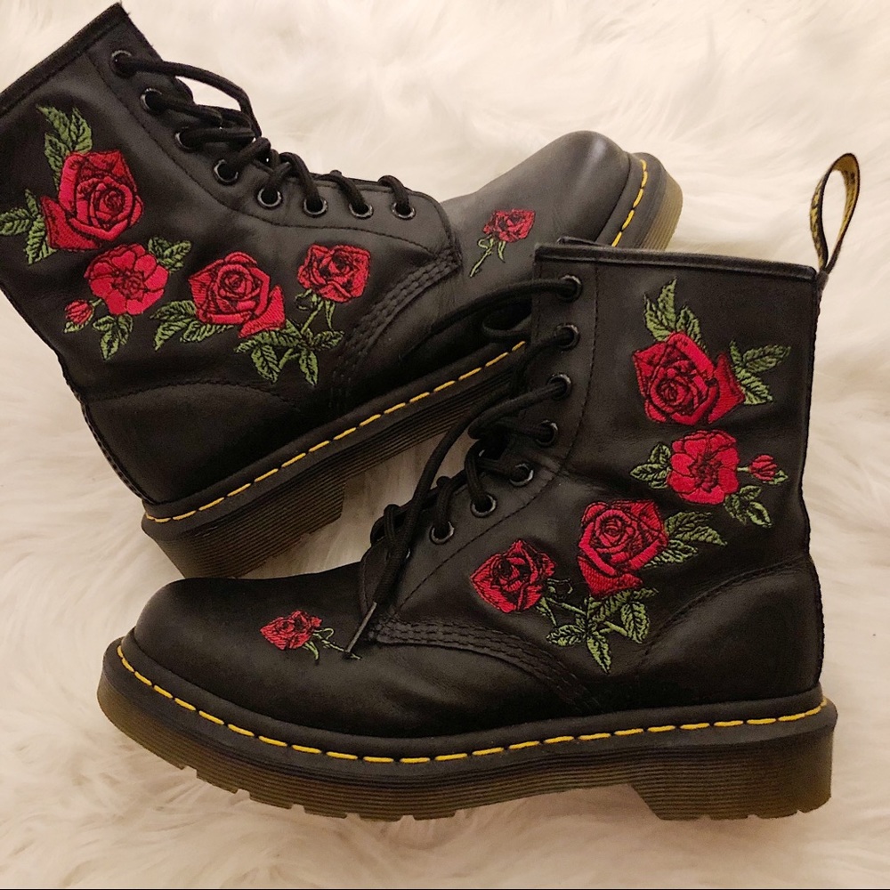 Dr Martens rose embroidered 1460 Vonda size 7 docs